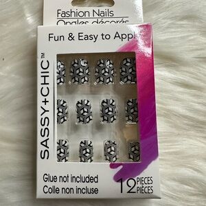 🩷5/$10 Black and White Fashion Nails
